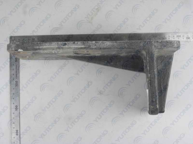 Rear suspension bracket (right)-1