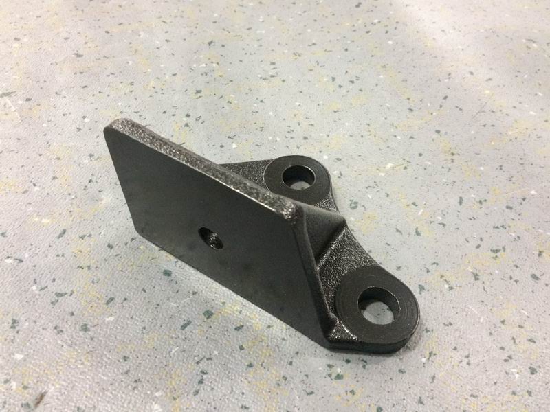 Кронштейн двигателя (левый)-1