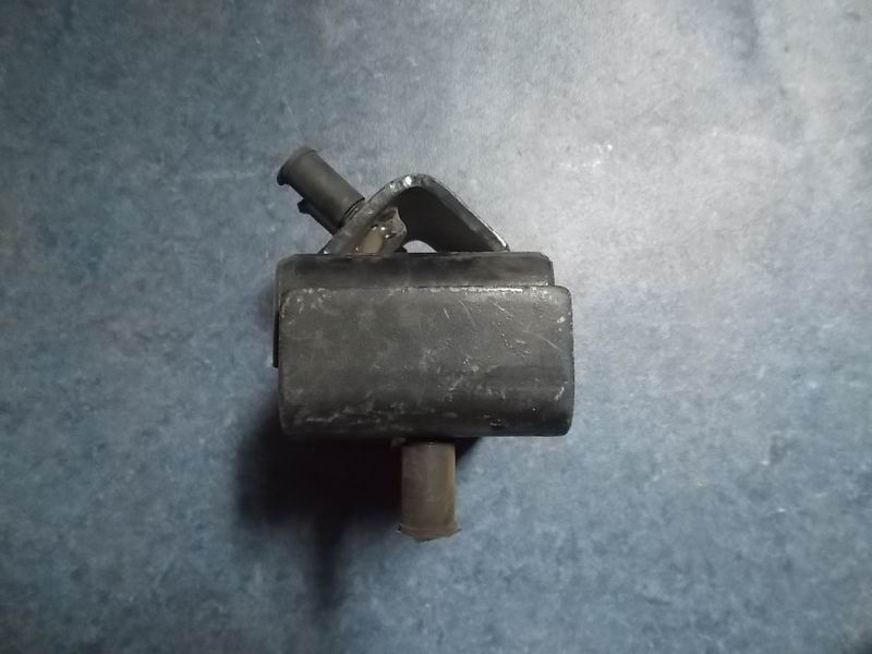 Rear soft pad of engine-2