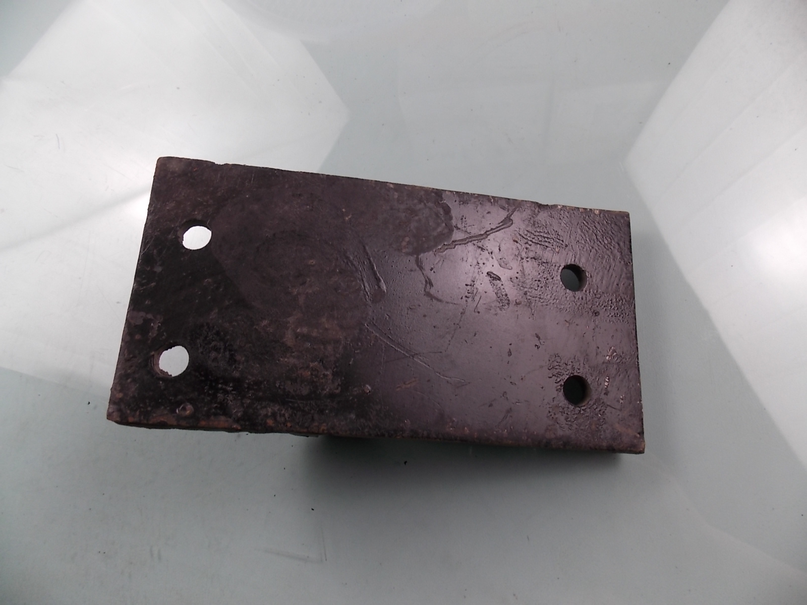Rear suspension upper left bracket-1