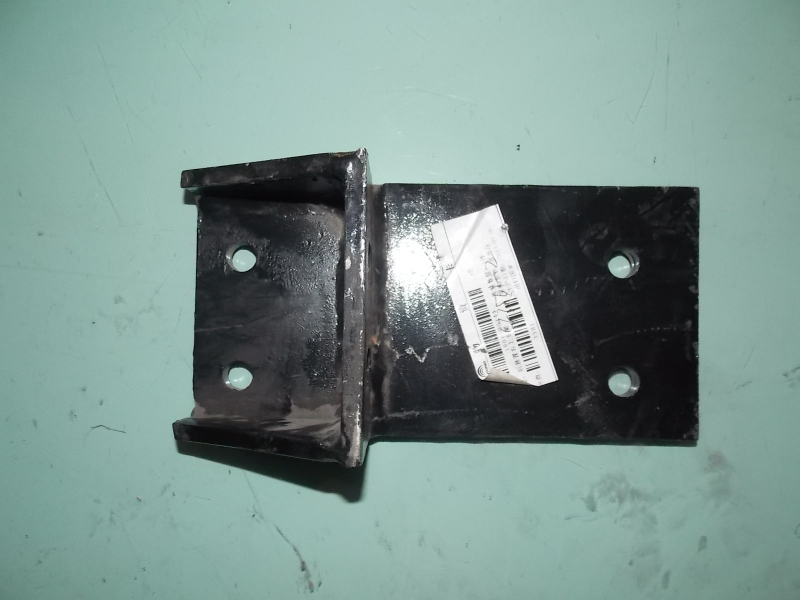 Rear suspension upper right bracket