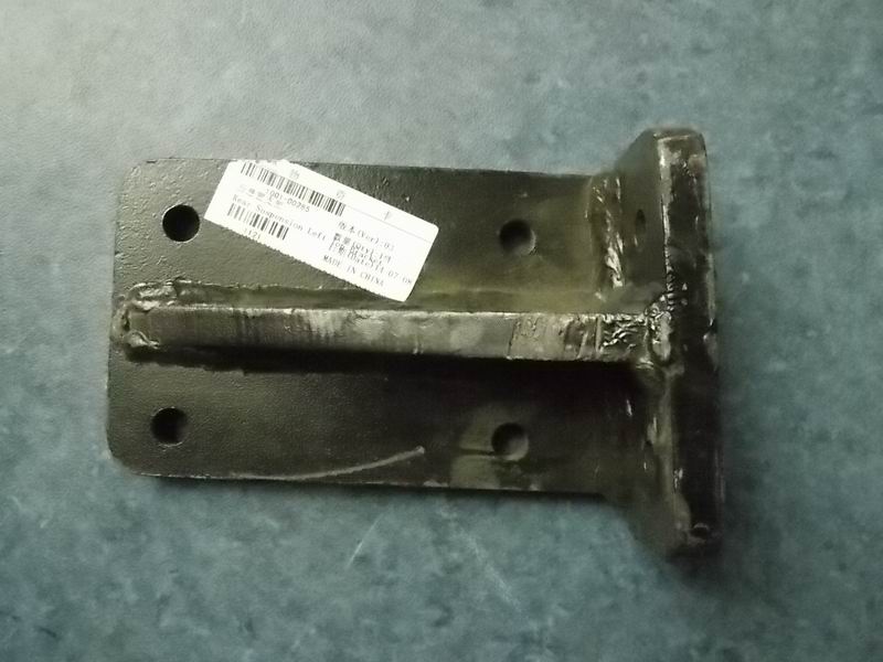 D Rear suspension upper left bracket