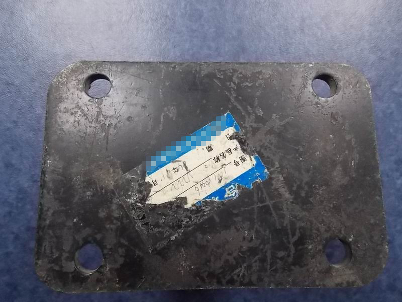 D Нижний правый кронштейн передней подвески-2