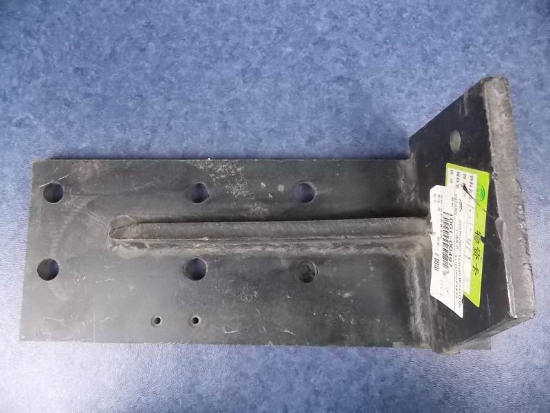 Rear right suspension bracket