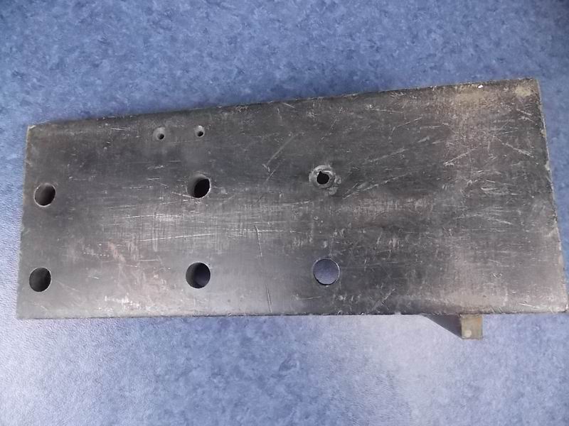 Rear right suspension bracket-2