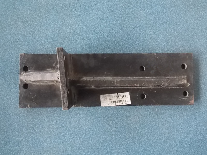 D Rear suspension bracket (right)