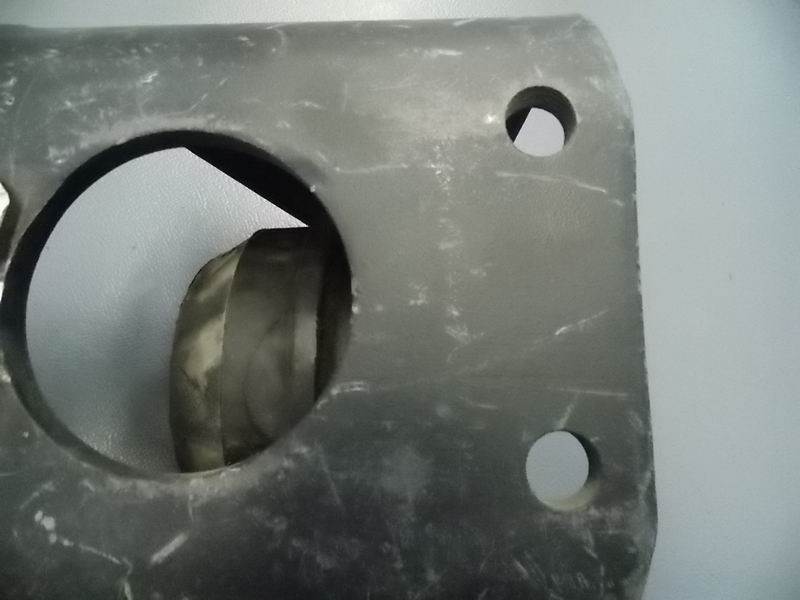 Front lower bracket of the engine - left (including soft padding)-2