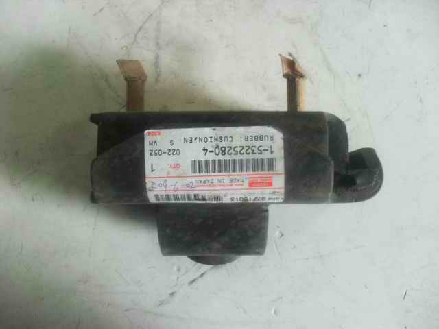 Rear cushion of engine (right)-1