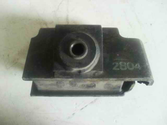 Rear cushion of engine (right)-2