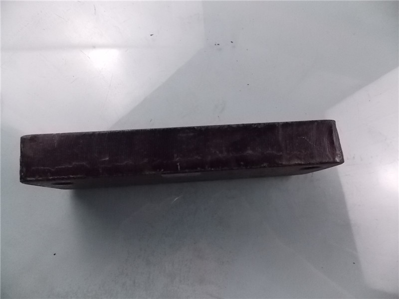 D Engine suspension pad plate (30m)-1