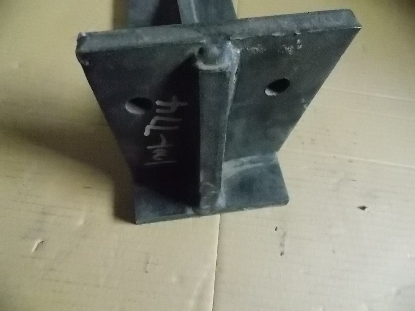 D Engine rear suspension bracket (right)-2