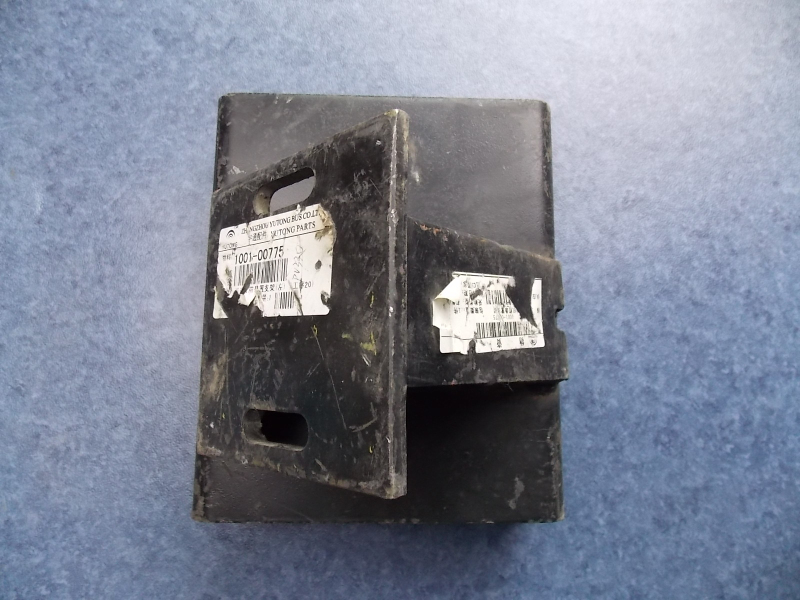 D Engine front suspension bracket (left) (process 20)