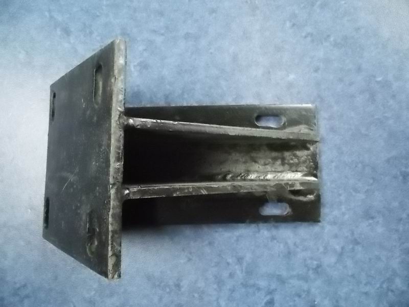 Front suspension bracket of engine (left)(20)-3