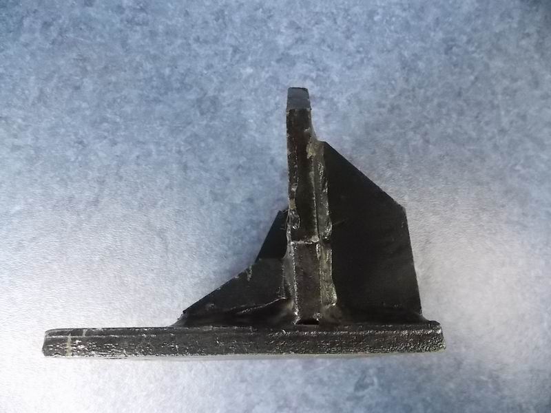 D 发动机前悬置下支架(左) (工序20)-1