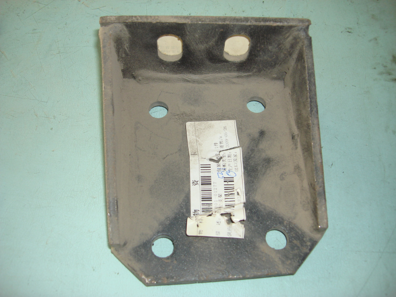 Кронштейн задней подвески верхний левый