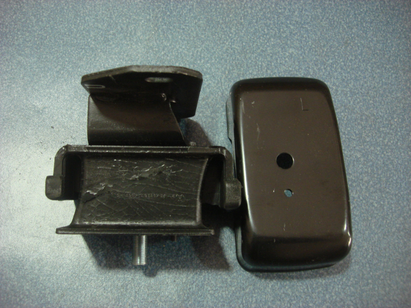 Front cushion of engine - right-3