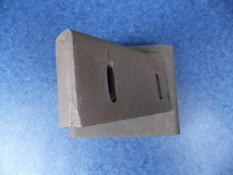 D Front suspension lower right bracket (20); without paint