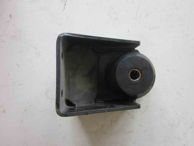 Right-hand pad of rear engine-1
