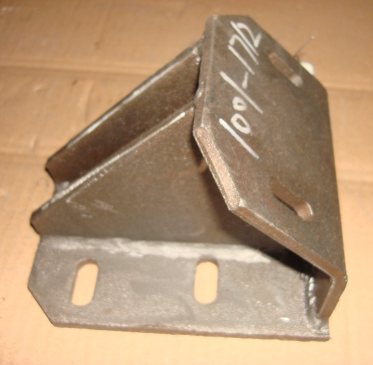 Front suspension bracket (left) (process 20); without paint-4