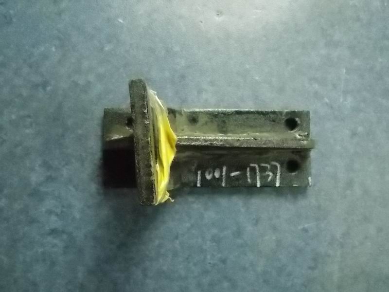 Front suspension bracket of engine (right)-1