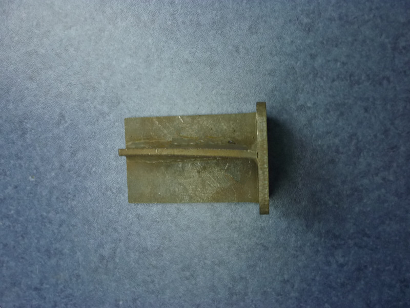 Engine left protection bracket