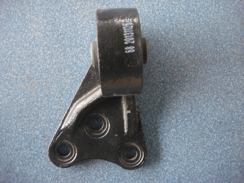 Rear suspension hanger (left)