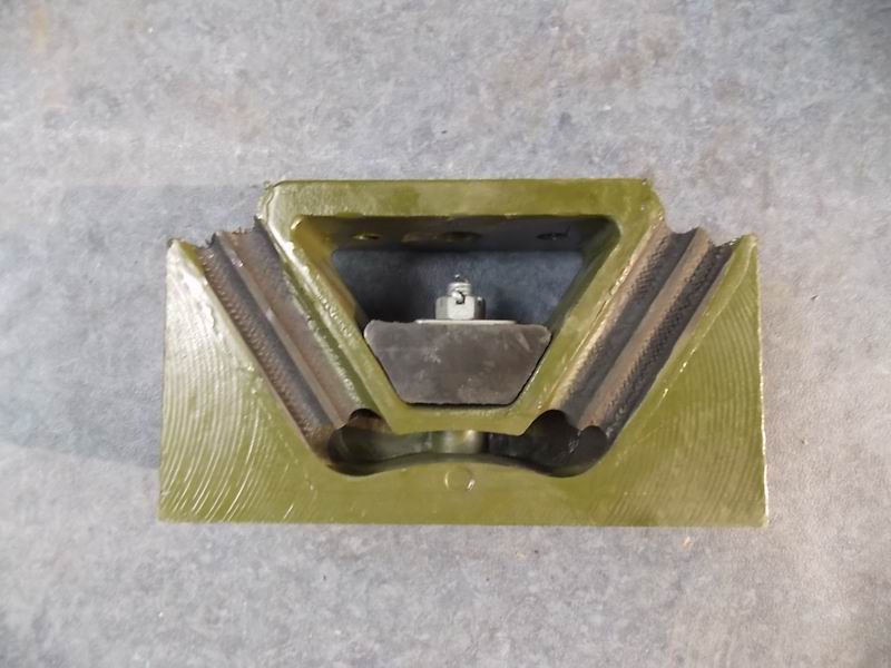 Engine suspension rubber pad, F structure, stiffness 900-1