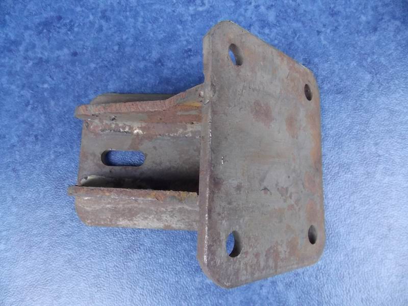 Front suspension bracket of engine (process 20); without paint-2