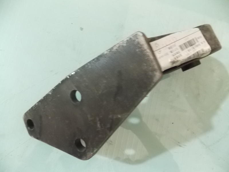 Left bracket for rear suspension of engine-1