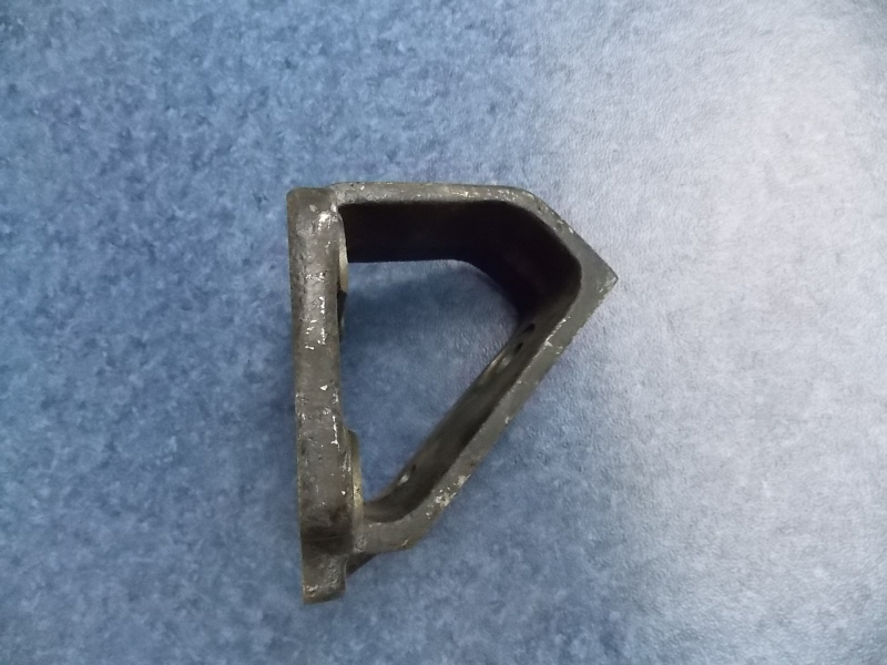 Front suspension upper right bracket-2