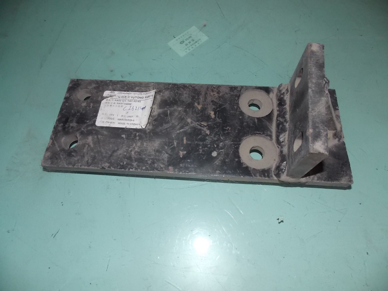 D Rear suspension upper left bracket