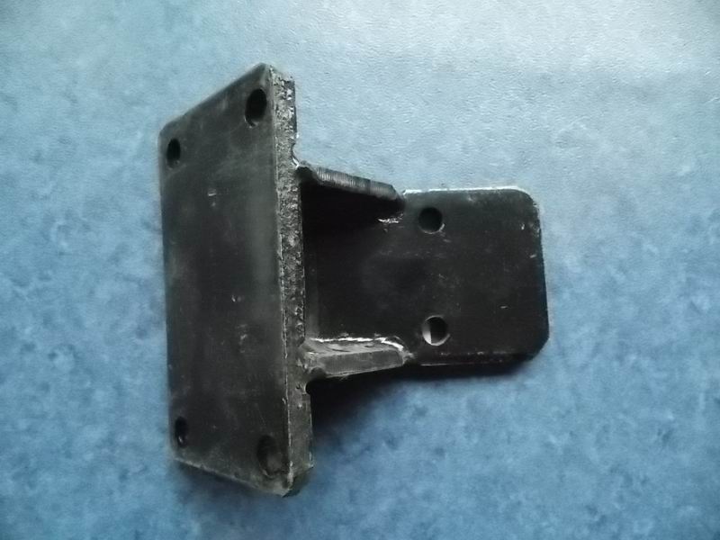 Front suspension bracket-right