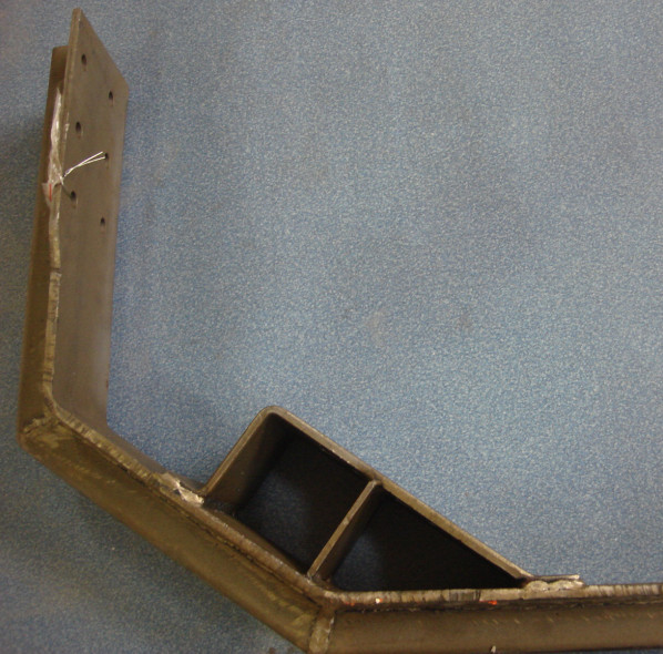 D Левая задняя подвеска двигателя