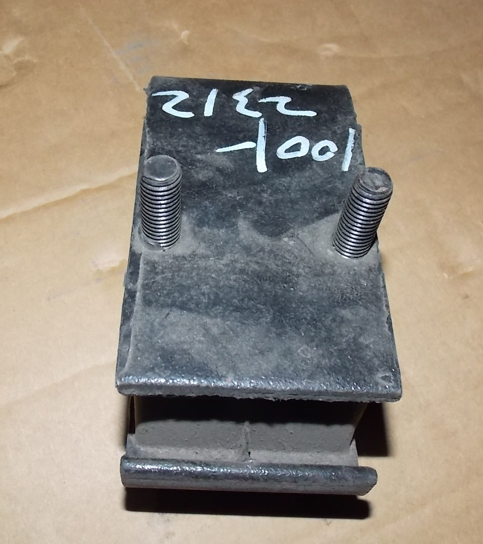 Front suspension pad assembly of engine