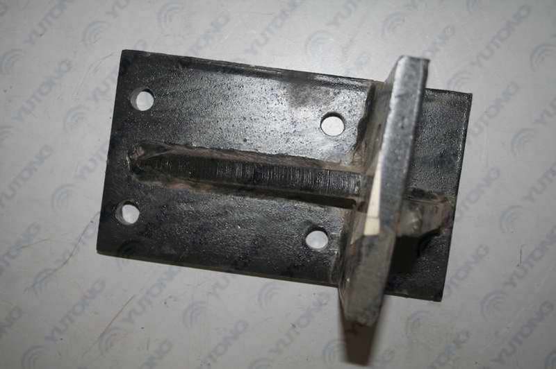 D Engine rear suspension bracket (left)