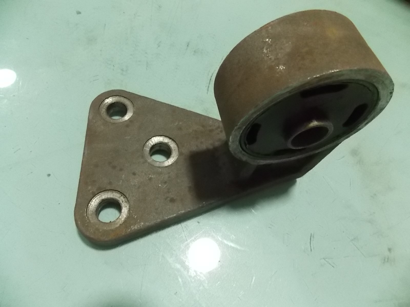 Engine rear suspension bracket-left