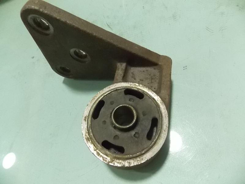 Engine rear suspension bracket-left-1