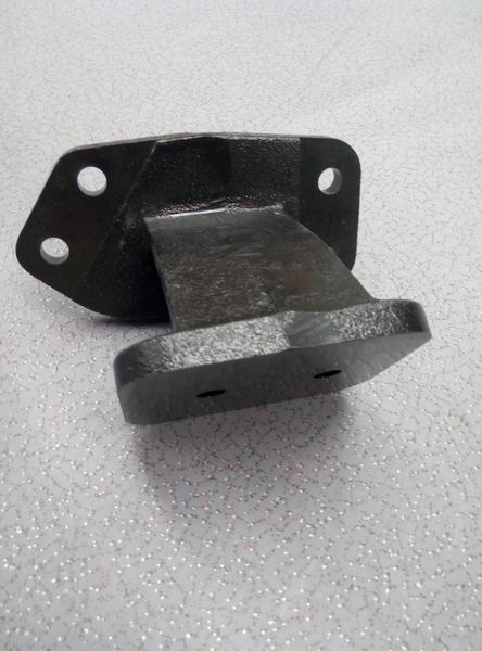 Передняя подвеска двигателя; левый