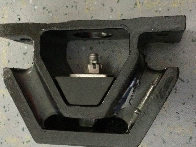 Engine suspension rubber pad, C structure, stiffness 980