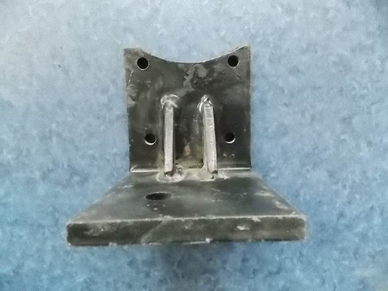 The rear suspension bracket of the engine-3