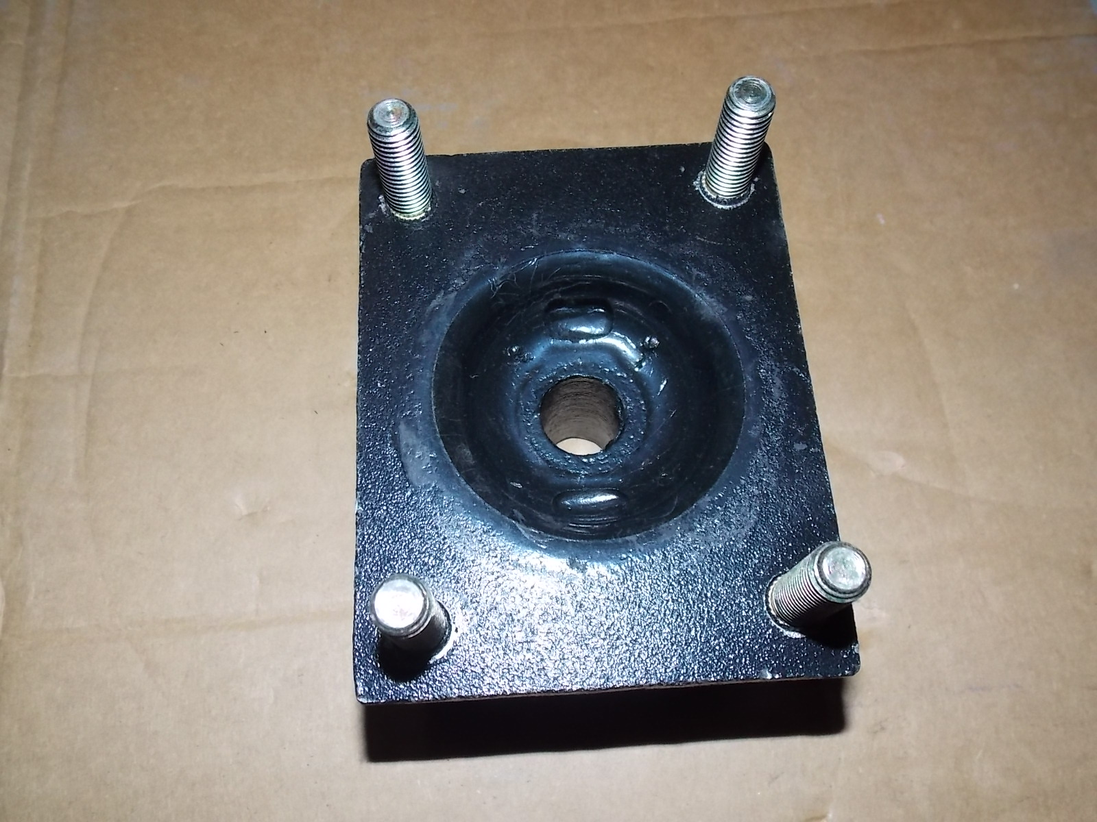 Подушка передней подвески в сборе-5