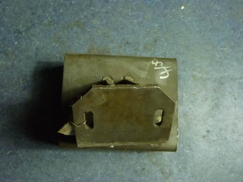 Front suspension lower right bracket (without paint)