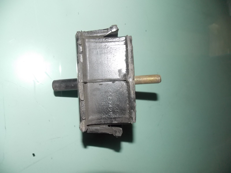 Elastic pad for front suspension of the engine-1