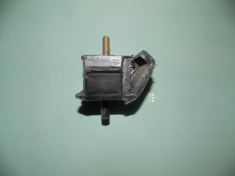 Elastic pad for front suspension of the engine-2