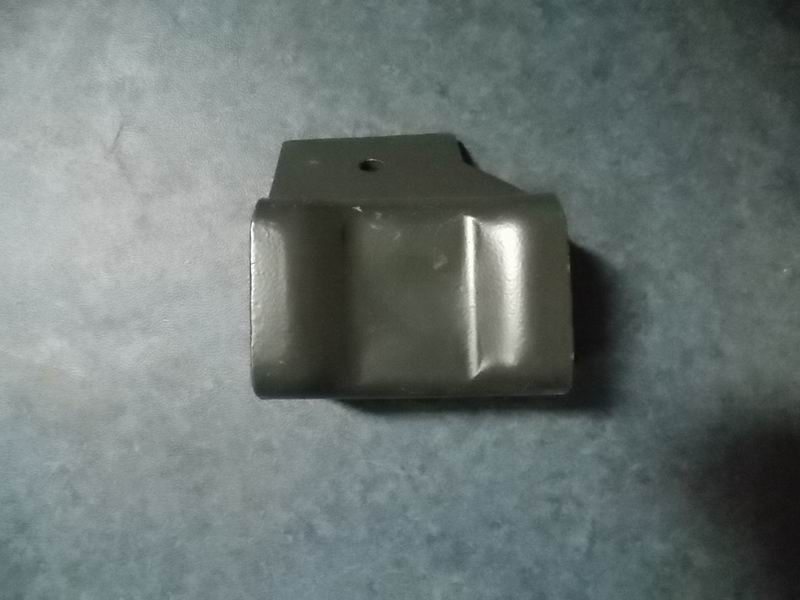 Engine front suspension left bracket-2