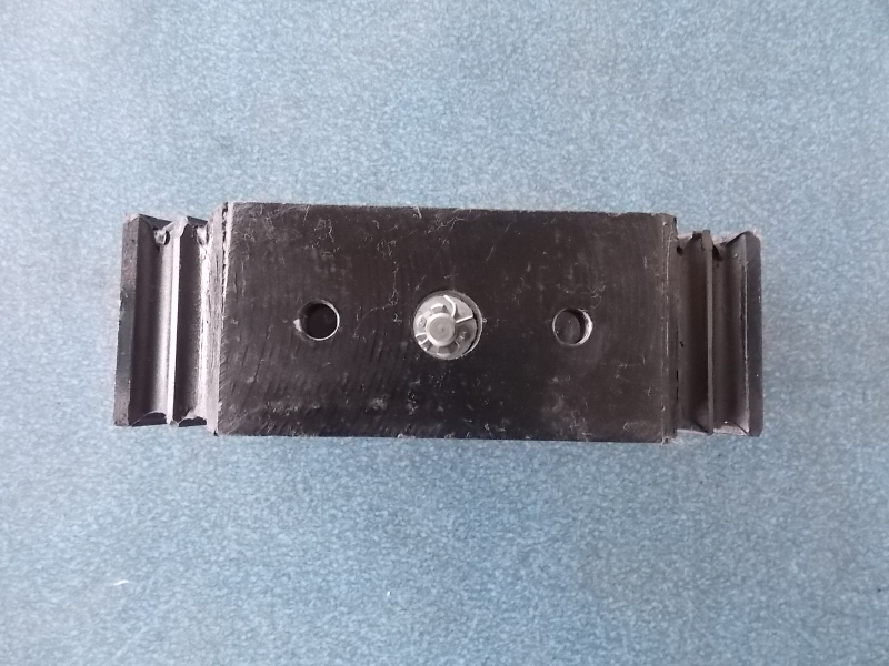 Engine suspension rubber pad, F structure, stiffness 1150-1
