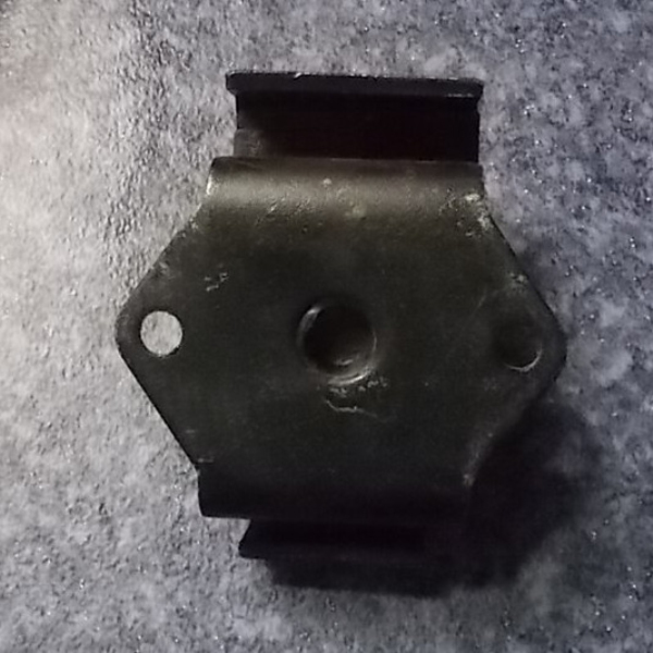 Подушка передней подвески-2