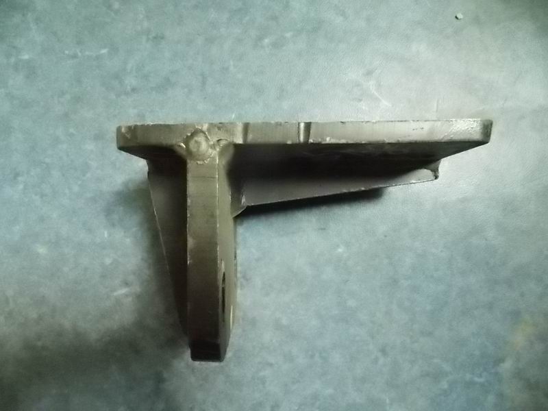 D Rear suspension upper left bracket-1