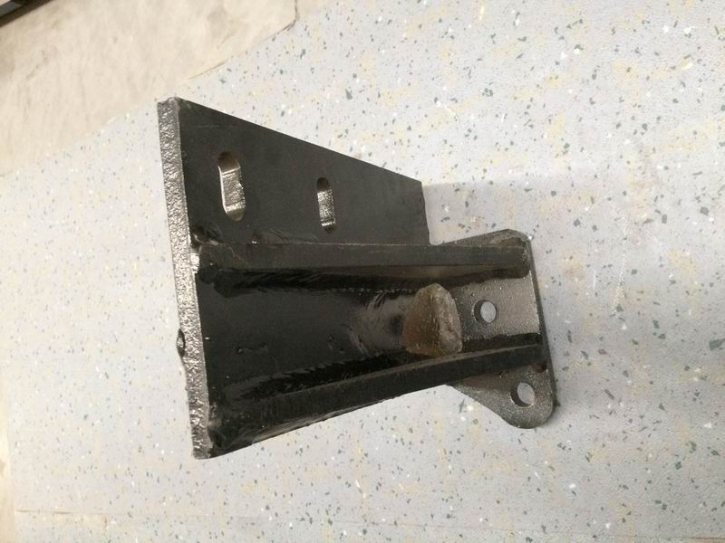 Кронштейн задней подвески верхний правый