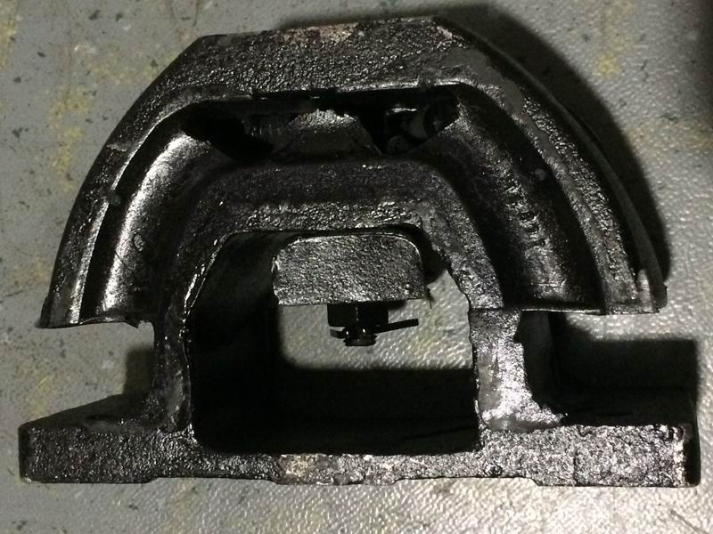 Подушка задней подвески